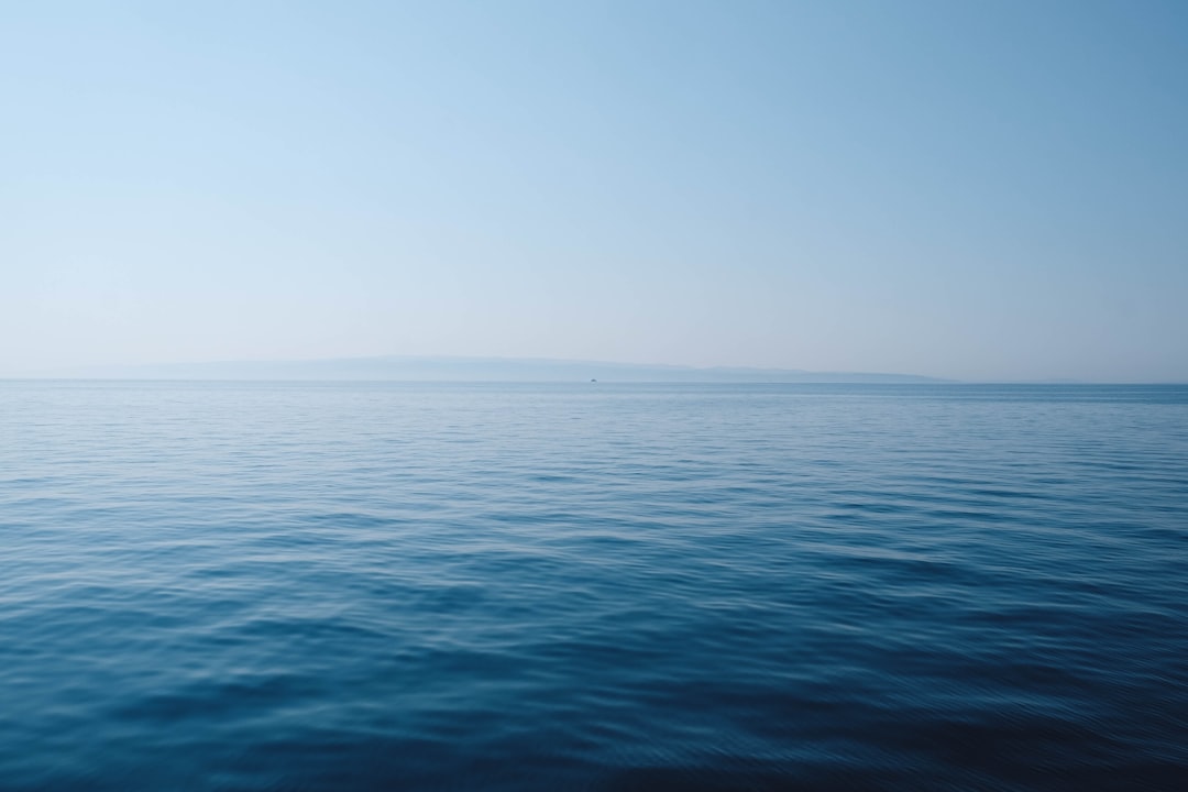 The Ships That Sail Through the Sky
